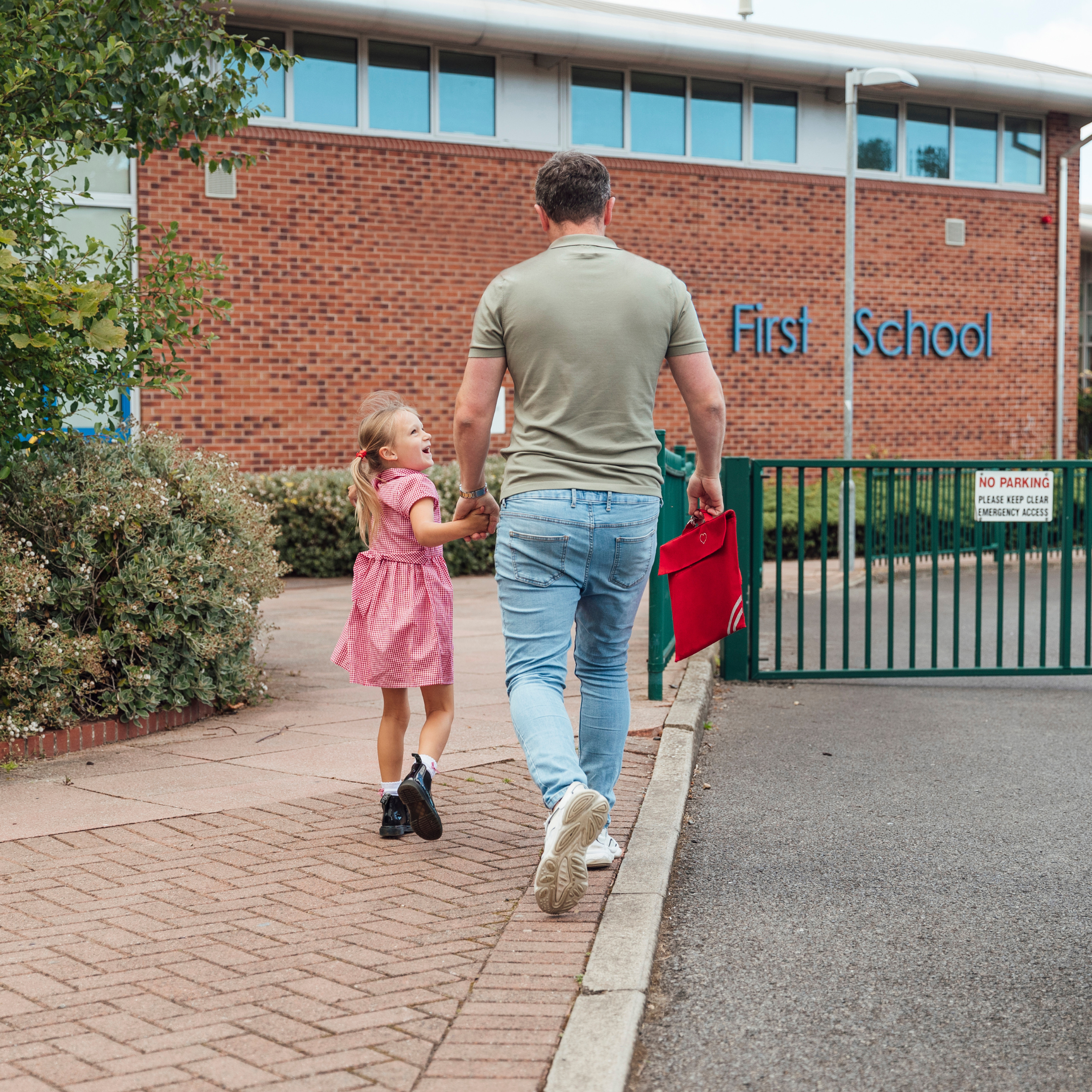 dropping kid at school gate